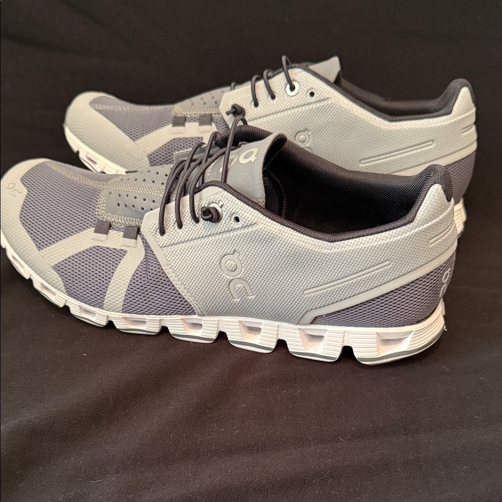 On Running Men's Two-Tone Gray Athletic Shoes